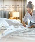 Excellence Gänsedaunenkopfkissen mit hygienischen Pflegeeigenschaften, waschbarem Bezug und trocknergeeigneter Verarbeitung für den täglichen Gebrauch.