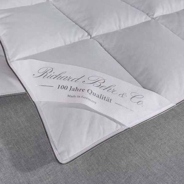 RICHARD BEHR & CO. Eiderdown duvet